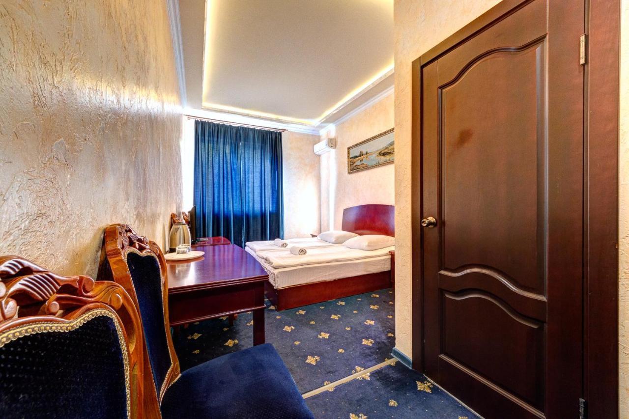 Hotel Kiev Lomakin מראה חיצוני תמונה